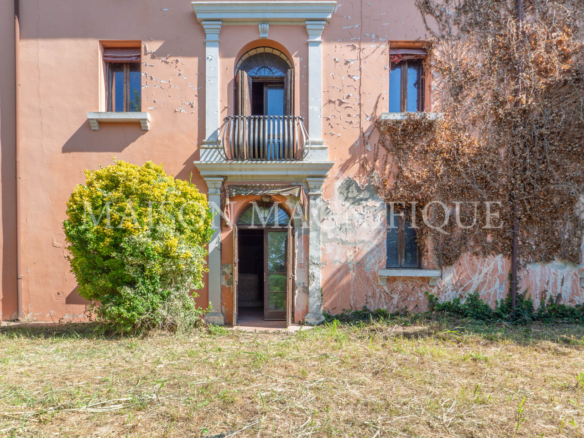 Immersa nella Storia e nel Fascino: Splendida Villa Veneta del 1700