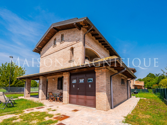 Villa di prestigio a pochi km da Bologna