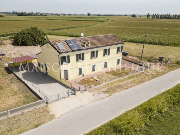 Porzione di casa ristrutturata tra Ferrara e i Lidi Ferraresi